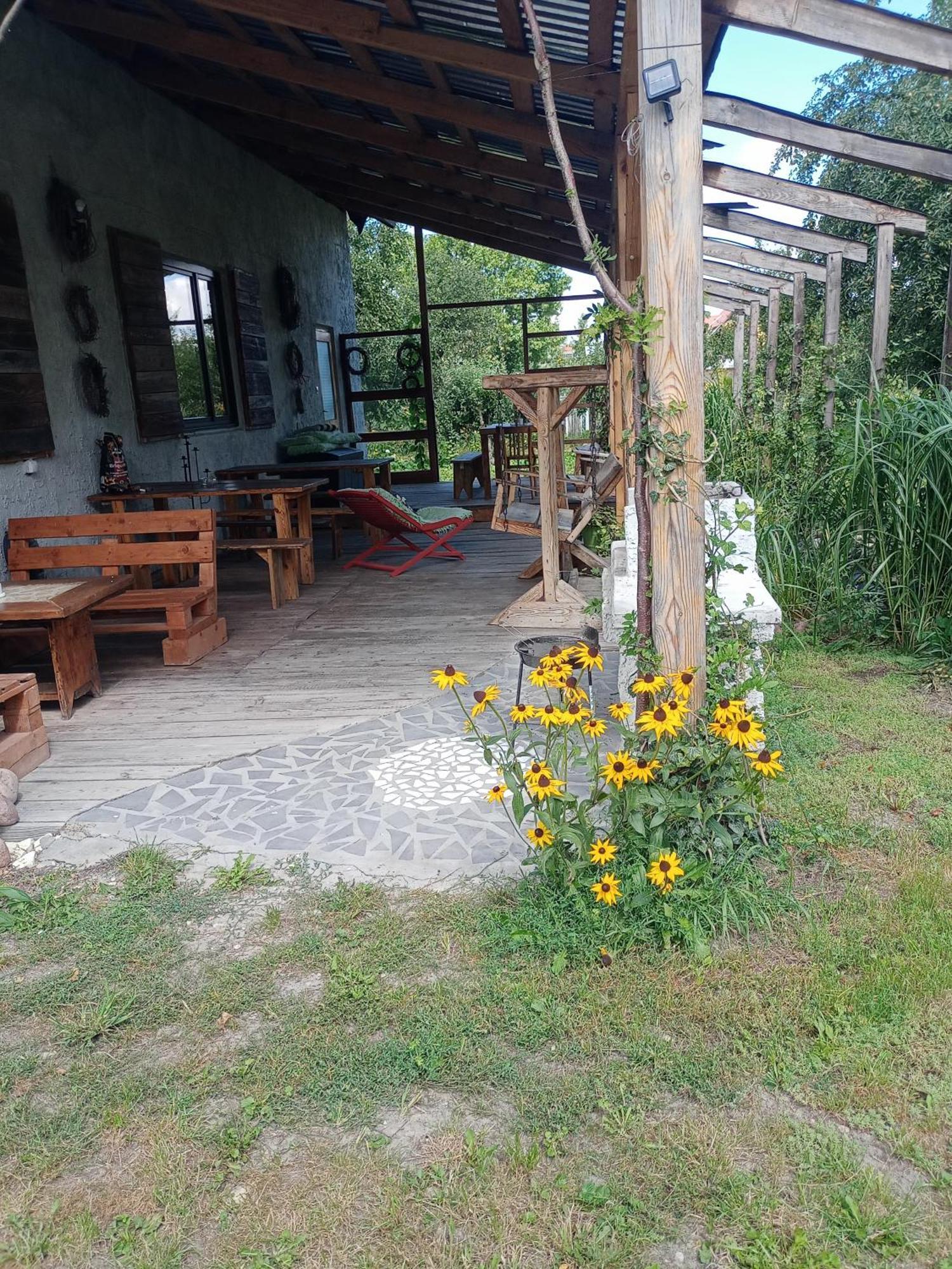 Agroturystyka "Pod Bluszczem" Krasnobród Exterior foto